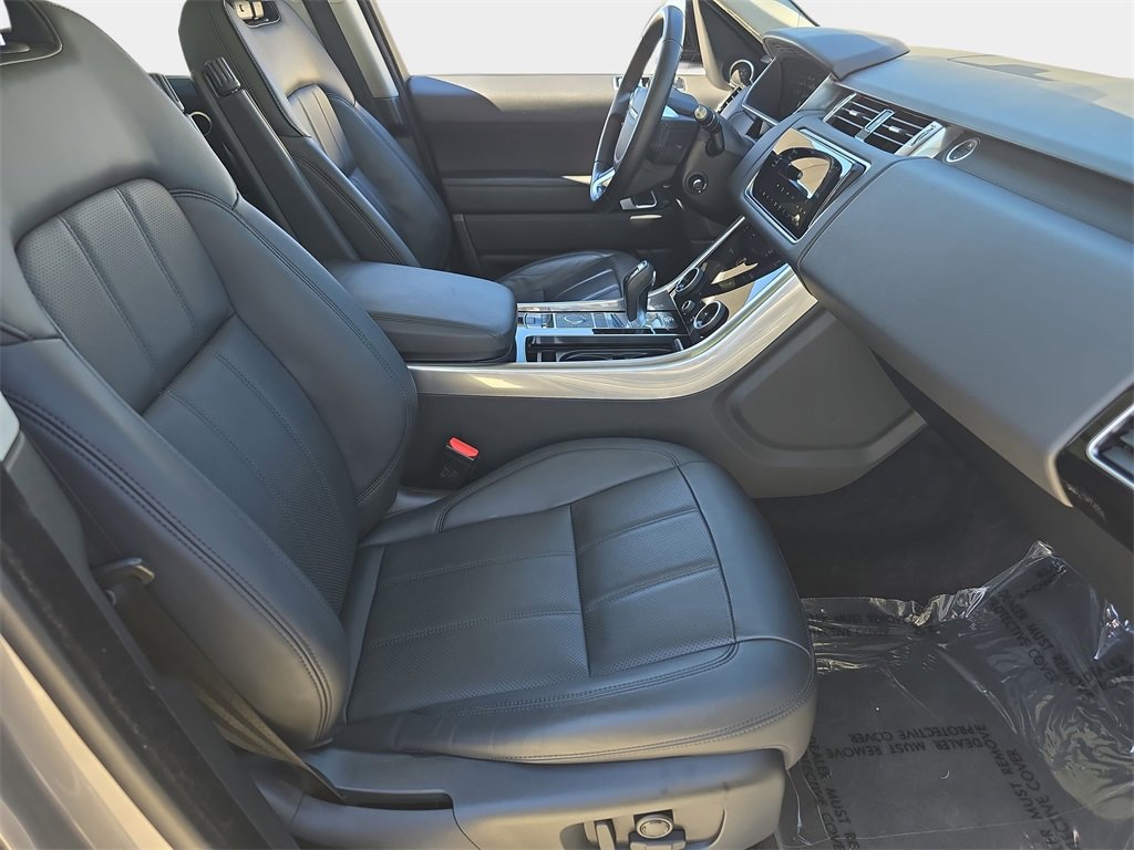 Used 2020 Land Rover Range Rover Sport HSE image 12