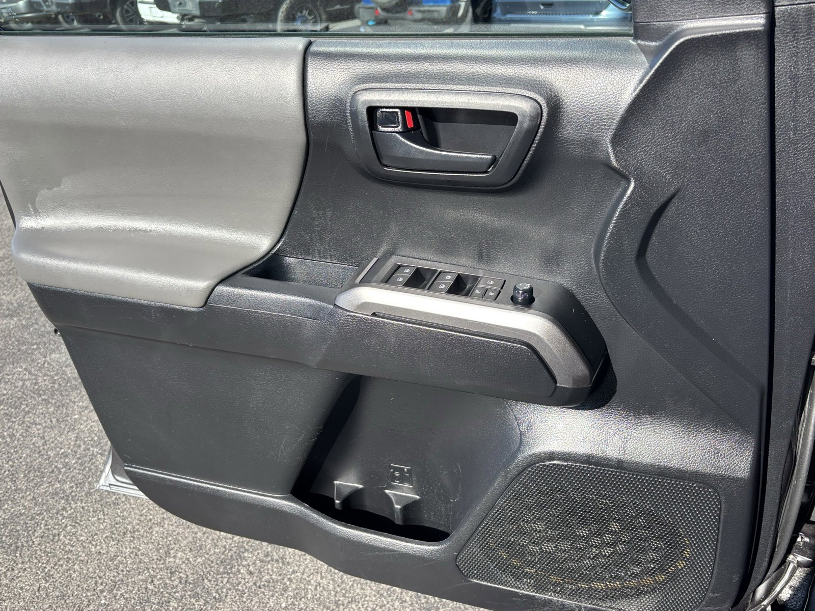 Used 2019 Toyota Tacoma SR5 image 17