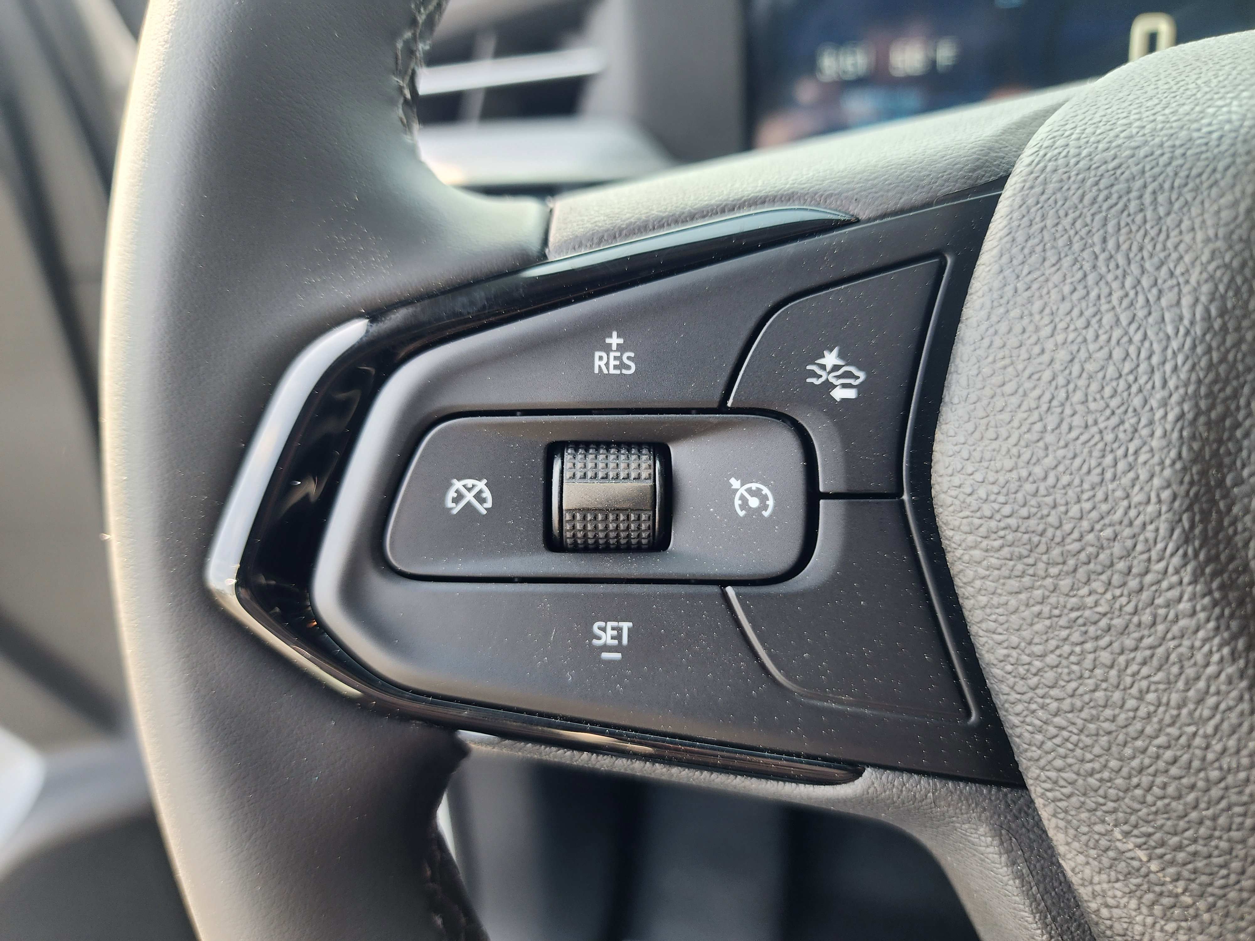 New 2027 Chevrolet Bolt RS FWD image 30