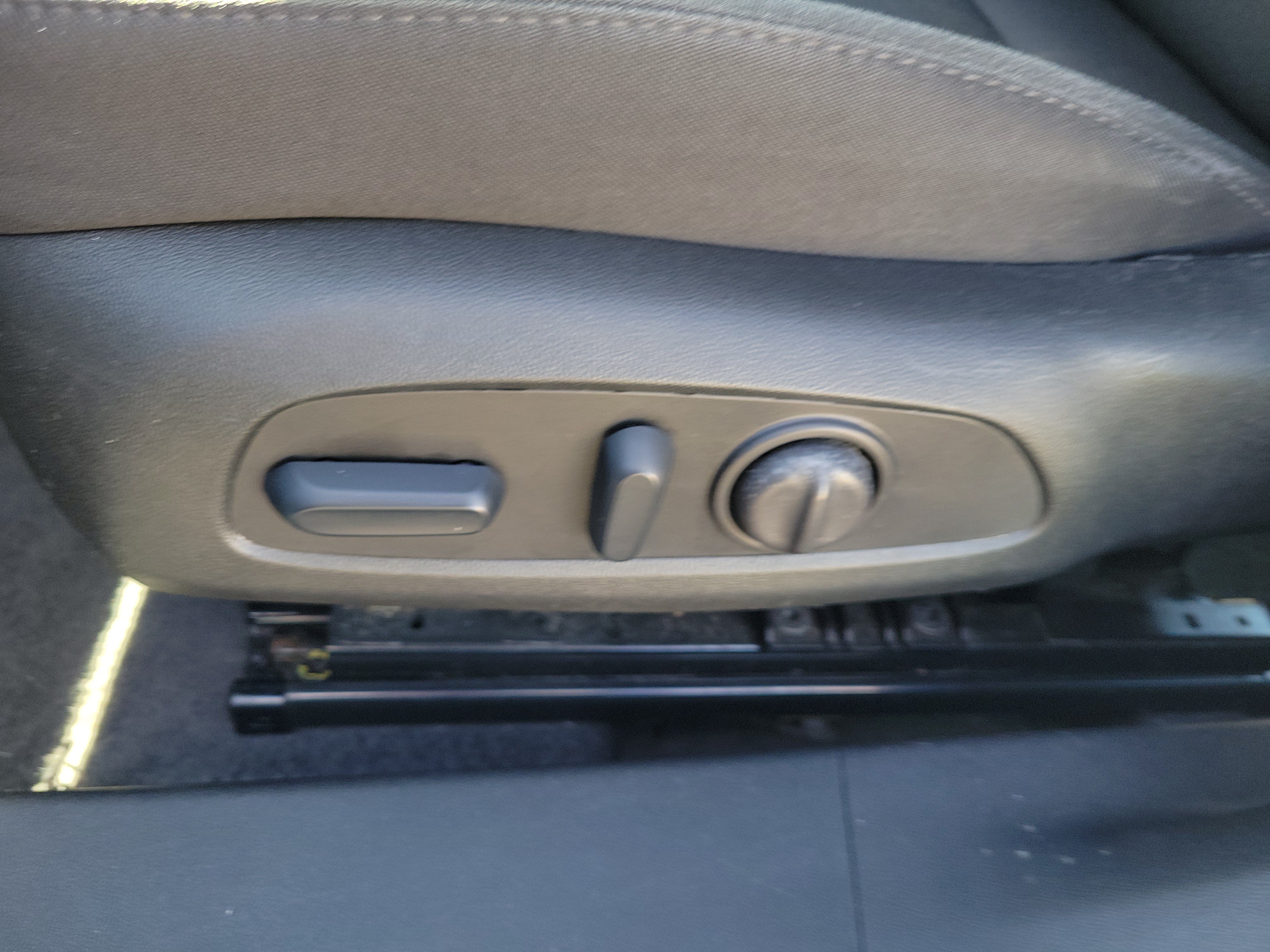 Used 2024 Chevrolet Malibu LT FWD image 16