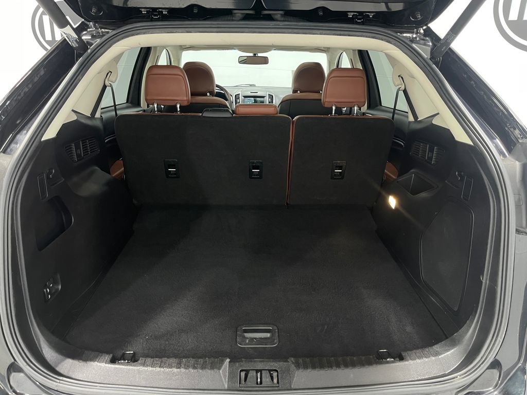 Used 2017 Ford Edge Titanium w/ Equipment Group 301A image 29