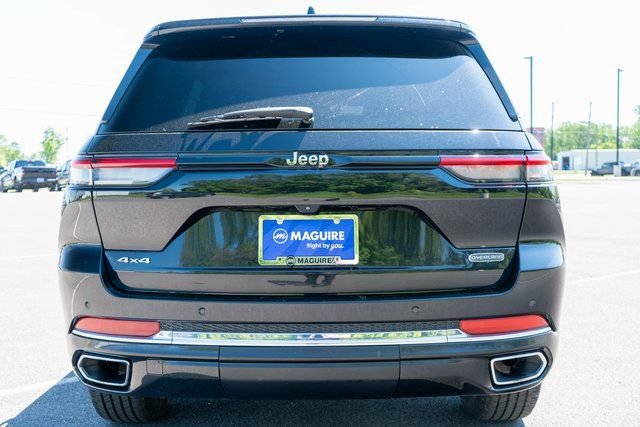 Used 2022 Jeep Grand Cherokee Overland AWD/4WD image 7