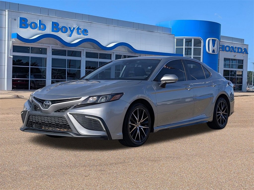 Used 2022 Toyota Camry SE image 7