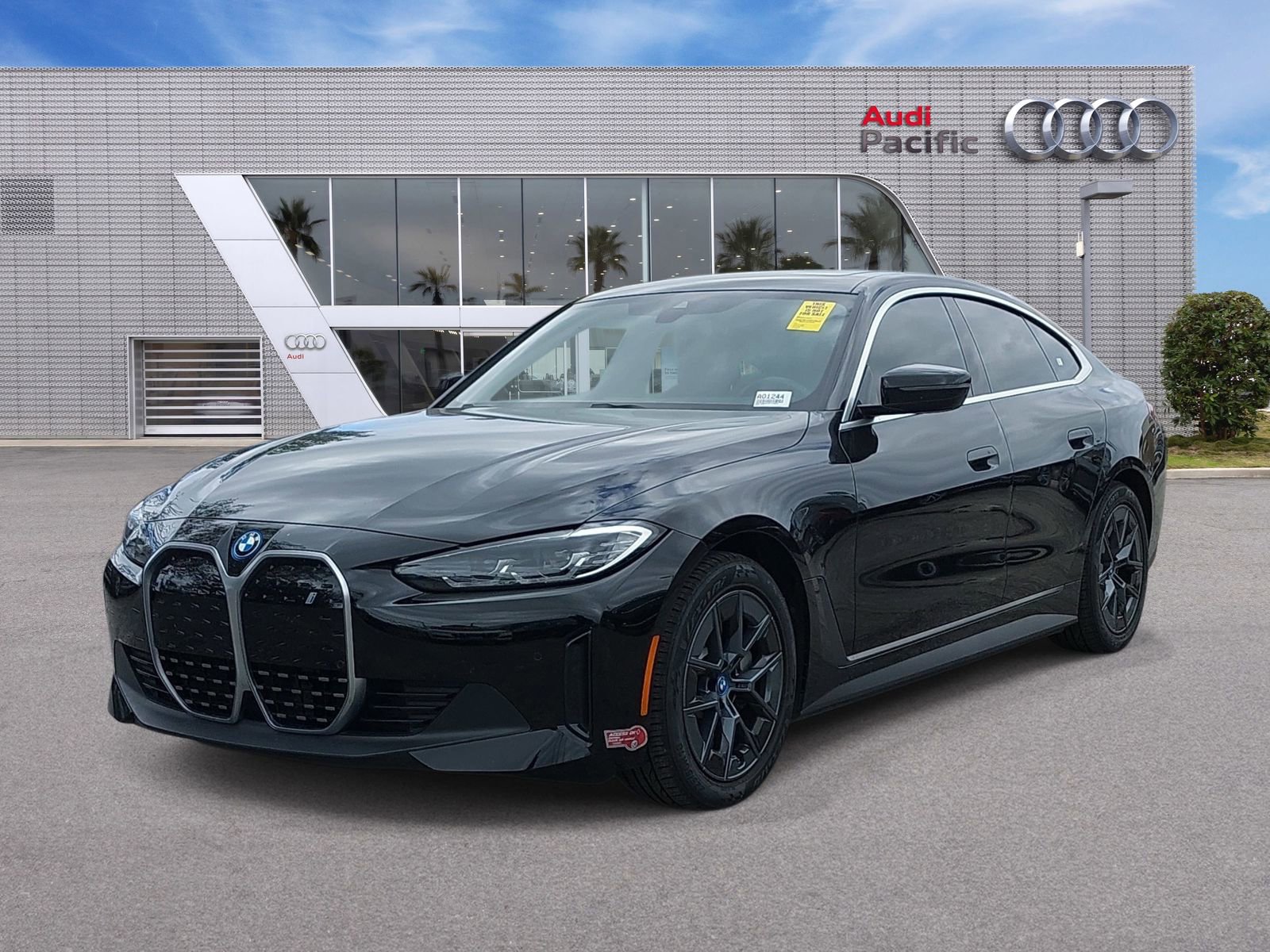 Used 2024 BMW i4 eDrive35 w/ Premium Package RWD video 1