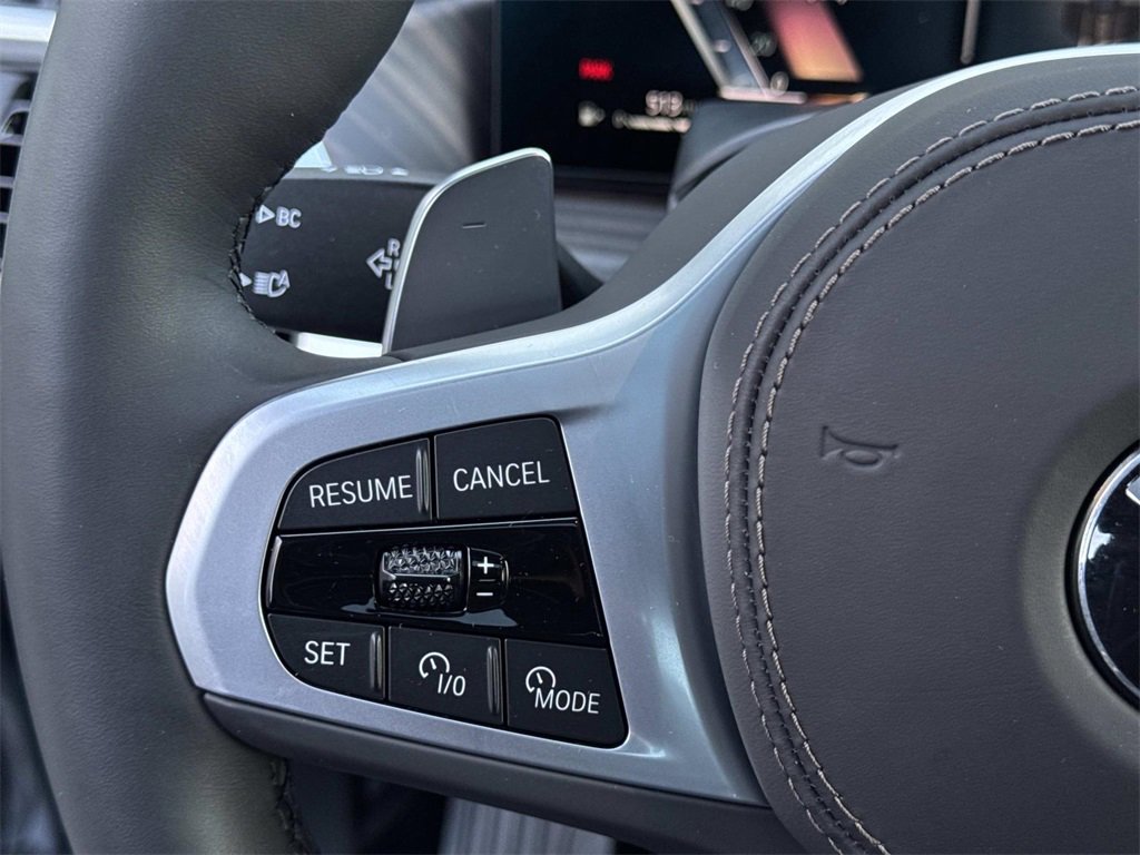 Used 2025 BMW X7 xDrive40i w/ M Sport Package image 33