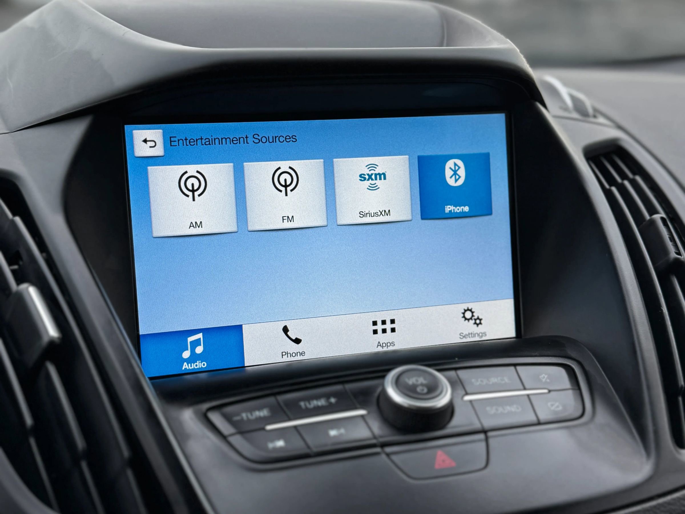 Used 2019 Ford Escape SEL image 17