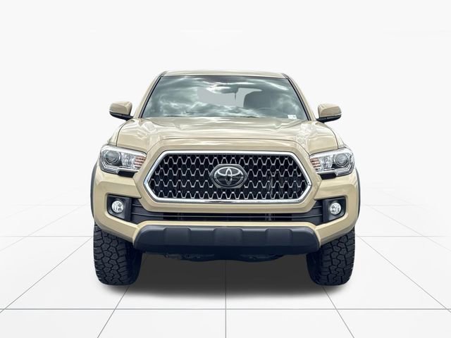 Used 2018 Toyota Tacoma TRD Off-Road AWD/4WD image 9