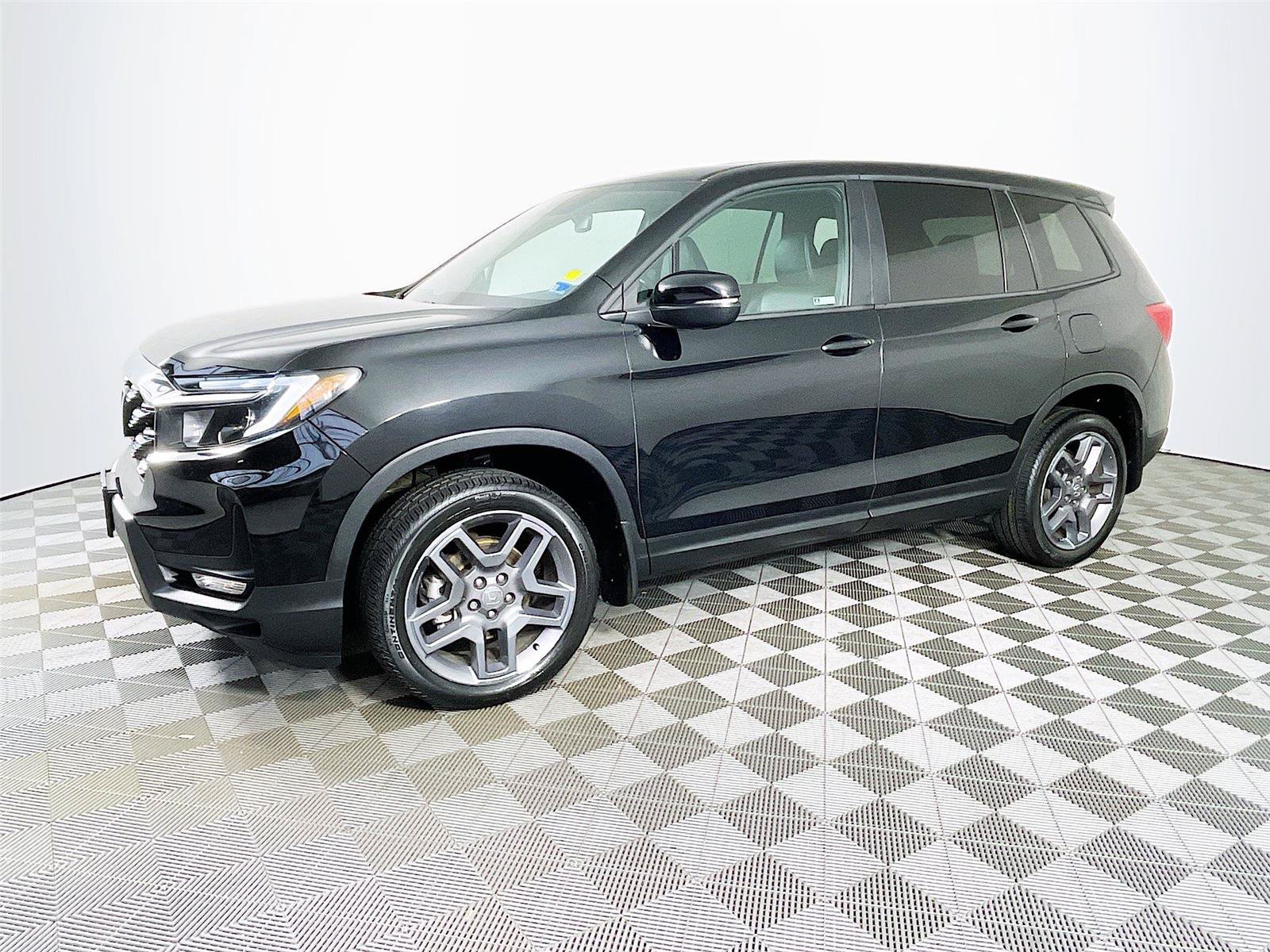 Used 2023 Honda Passport EX-L image 4