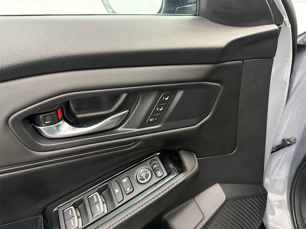 Used 2023 Honda Accord Touring image 12