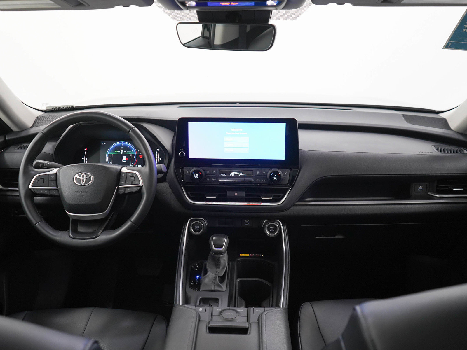 Used 2025 Toyota Grand Highlander AWD image 14