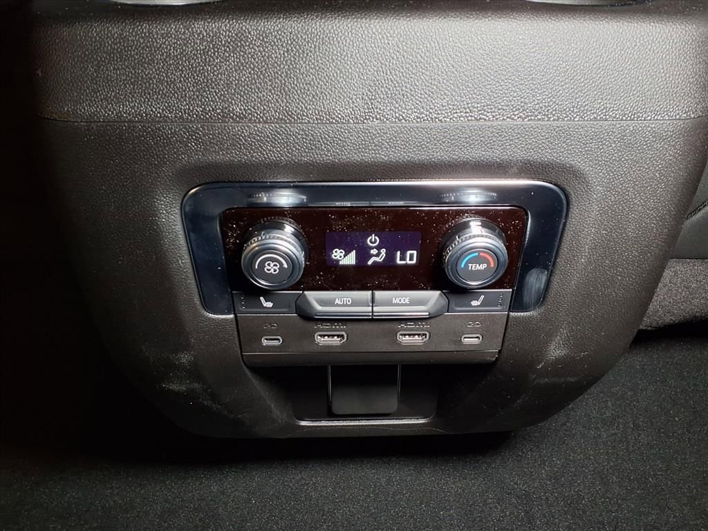 New 2026 GMC Yukon Elevation w/ Elevation Premium Package image 13