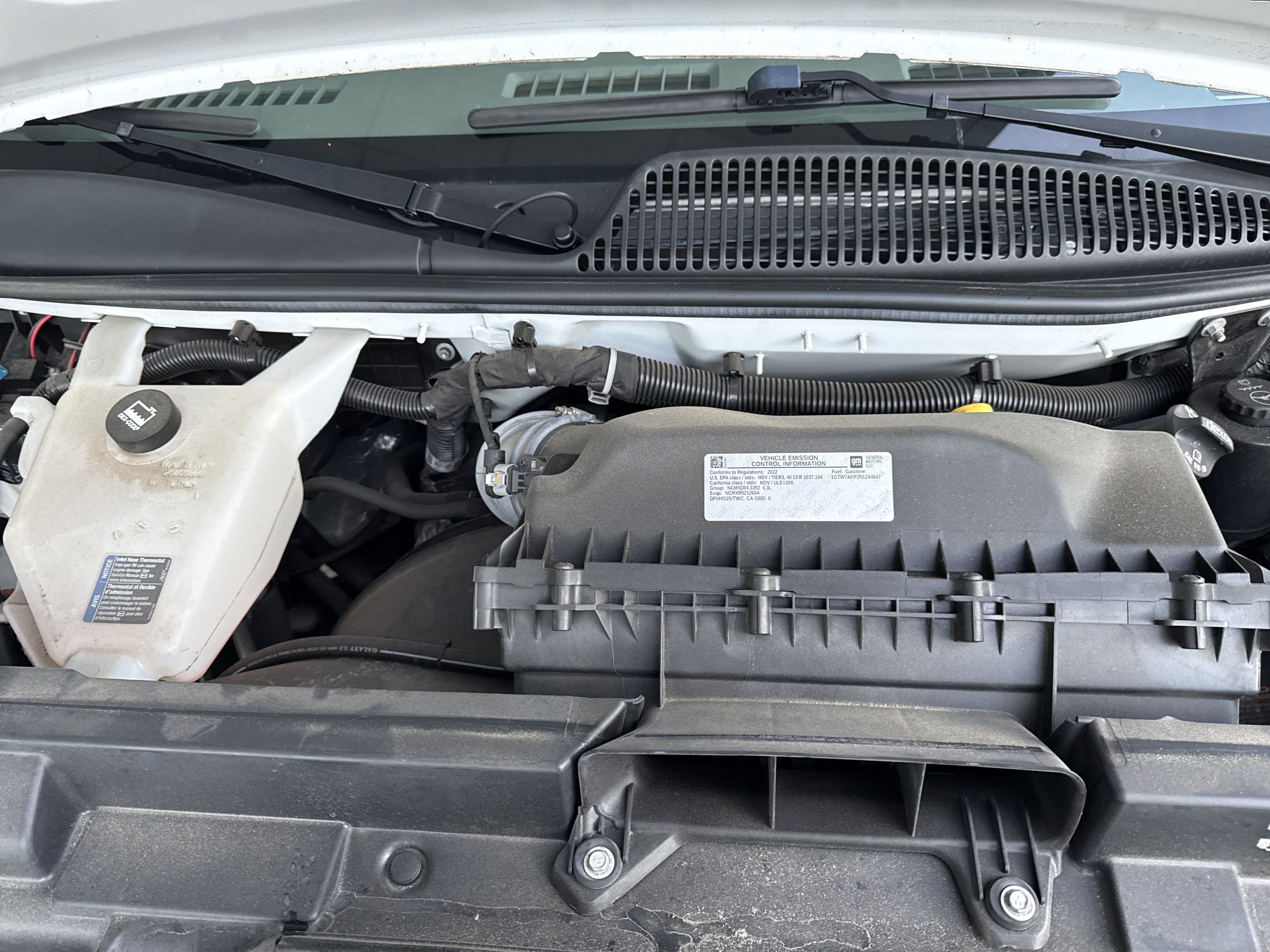 Used 2022 GMC Savana 2500 w/ Driver Convenience Package RWD image 31