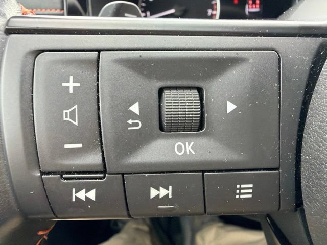 Used 2025 Nissan Pathfinder Rock Creek AWD/4WD image 32