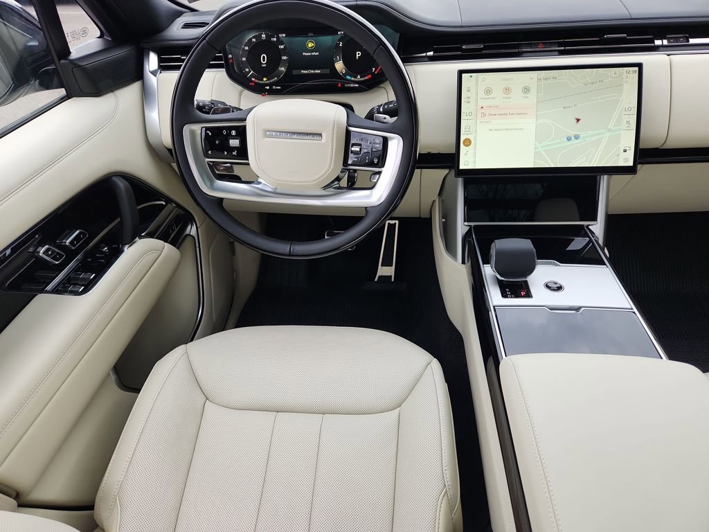 New 2025 Land Rover Range Rover SE image 4
