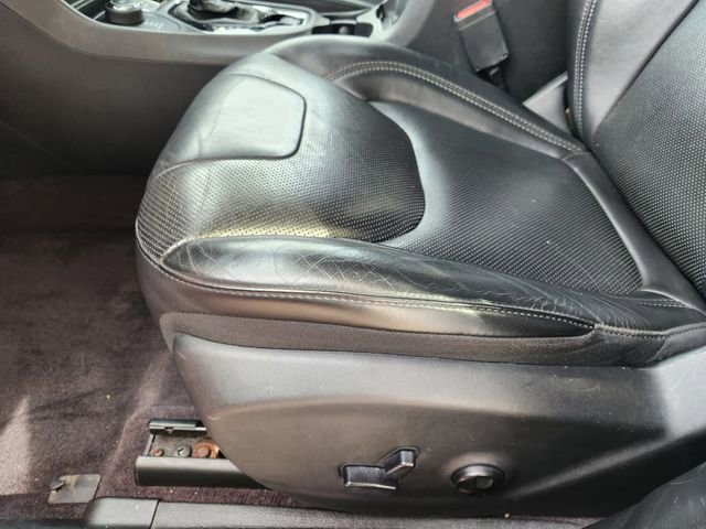 Used 2019 Jeep Cherokee Limited image 23