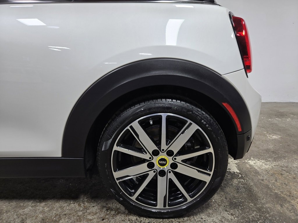 Used 2024 MINI Cooper SE image 50