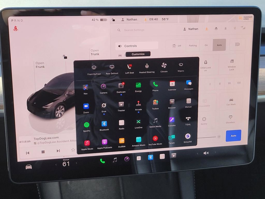 Used 2022 Tesla Model Y Long Range image 25