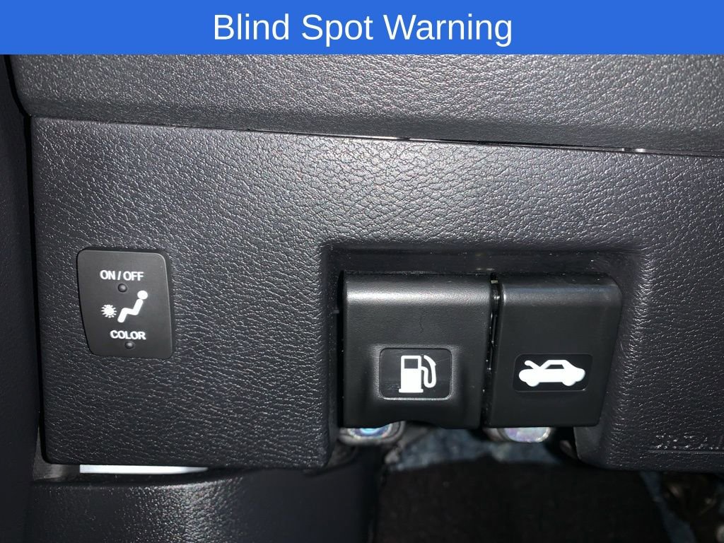 Used 2023 Nissan Kicks SR w/ Interior Electronics Package image 10