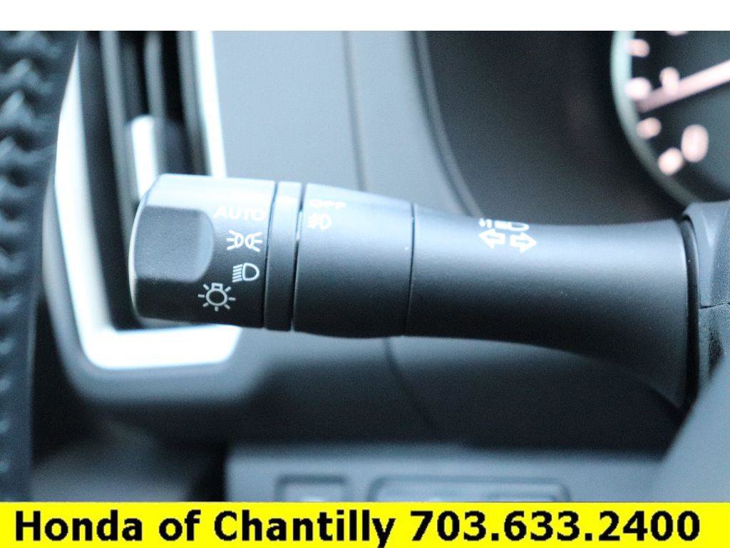 Used 2025 Nissan Frontier SV w/ SV Convenience Package image 21