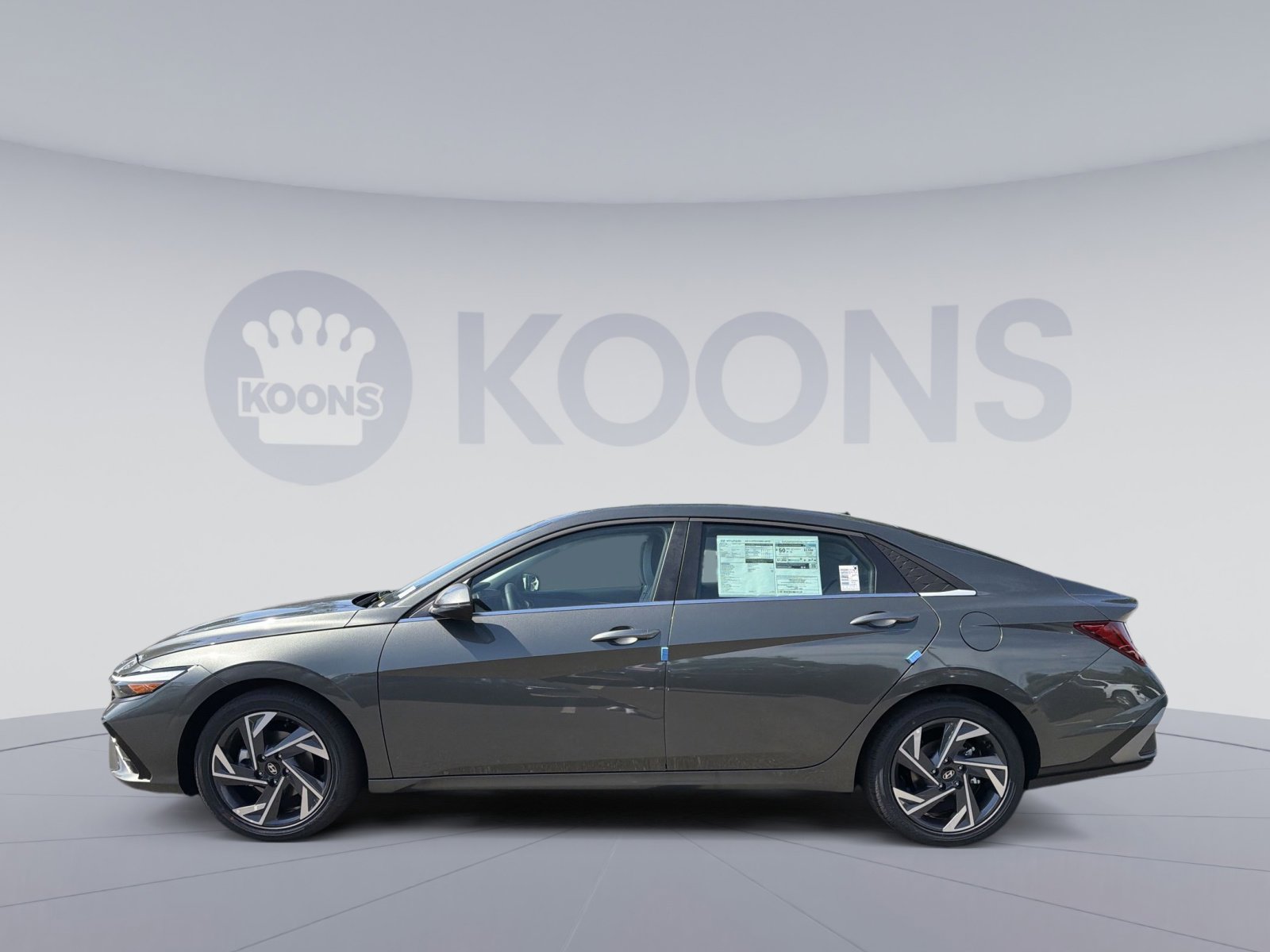 New 2026 Hyundai Elantra Limited FWD image 2