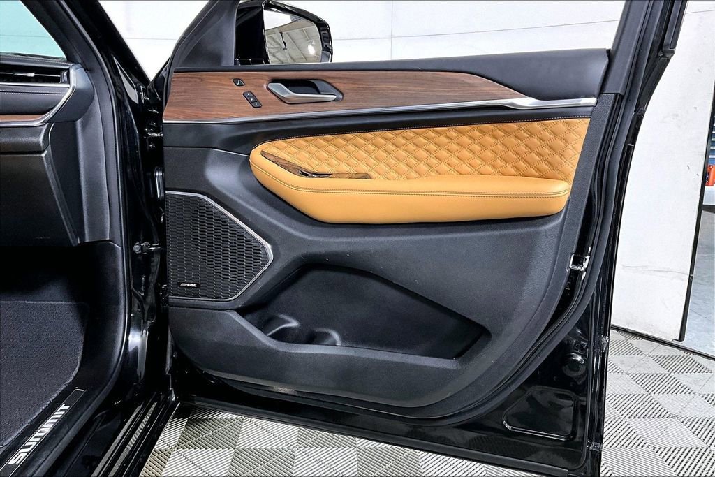 Used 2024 Jeep Grand Cherokee L Summit w/ Advanced Protech Group IV image 24