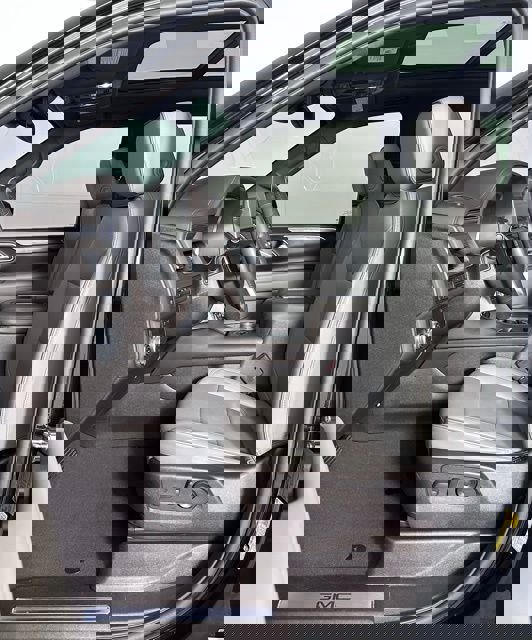 Used 2023 GMC Yukon XL SLT image 16