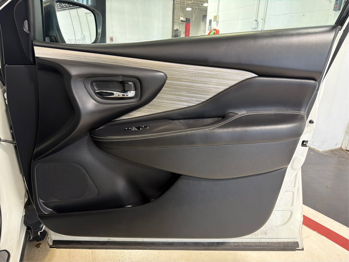 Used 2018 Nissan Murano Platinum AWD/4WD image 25