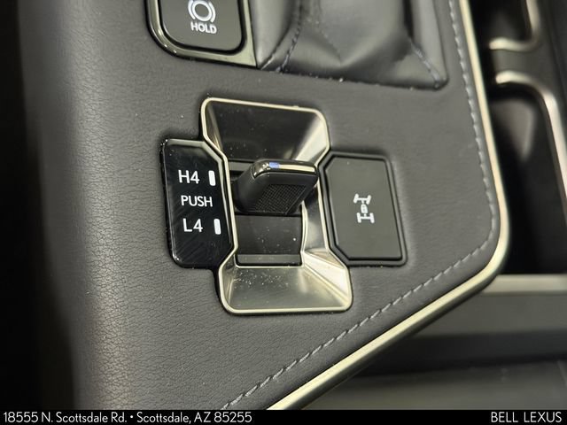 Used 2025 Lexus GX 550 AWD/4WD image 31