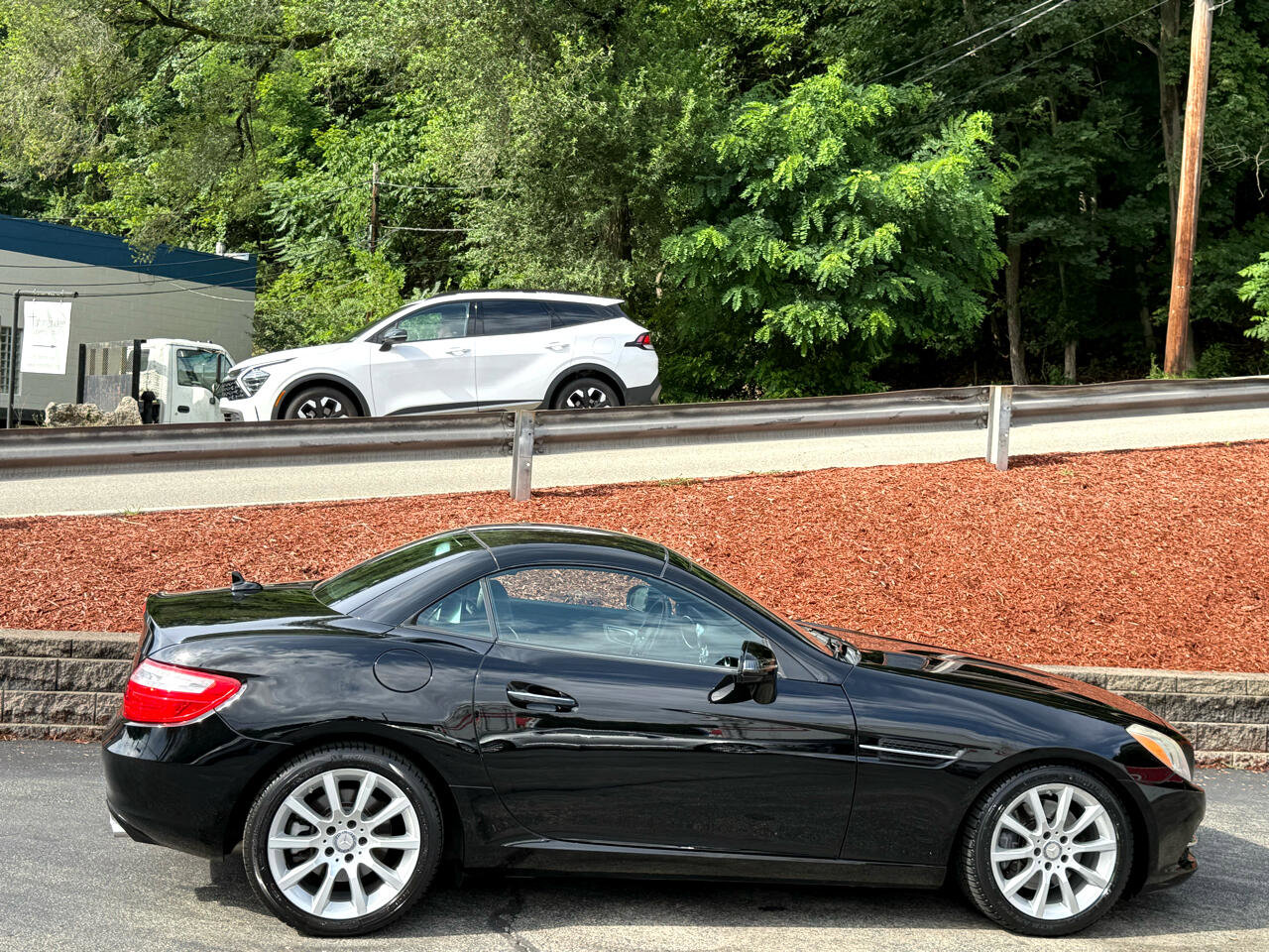 Used 2016 Mercedes-Benz SLK 300 image 11