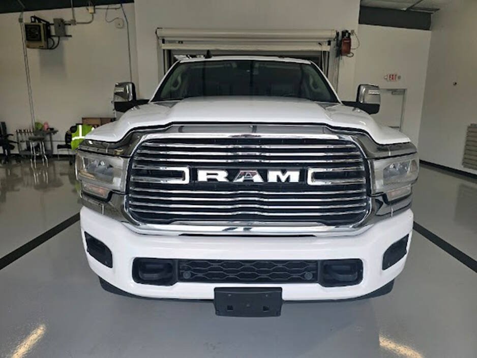 Used 2023 RAM 2500 Laramie AWD/4WD image 2