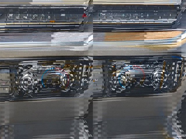 New 2026 GMC Sierra 2500 SLT w/ SLT Premium Package image 25