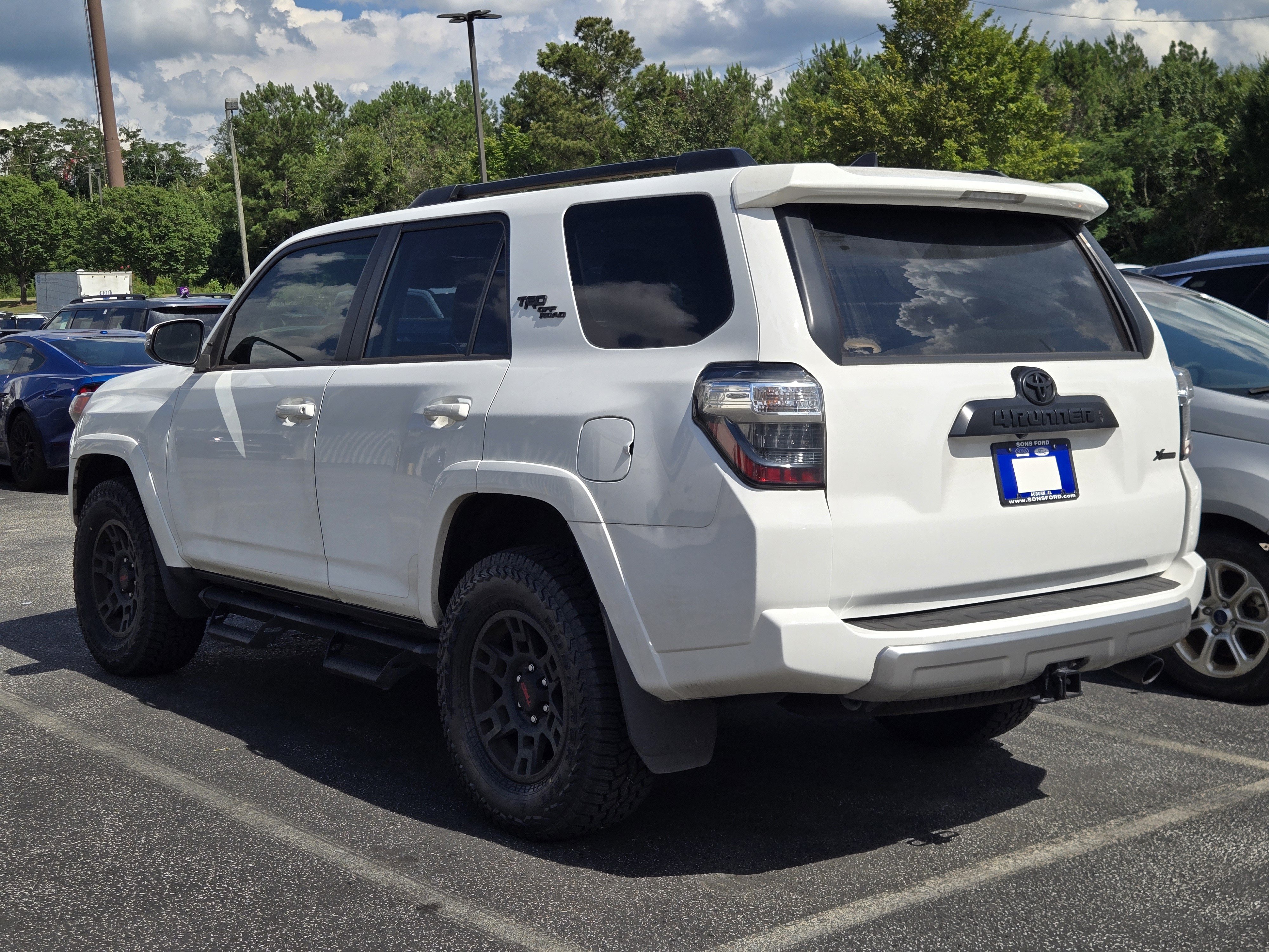 Used 2024 Toyota 4Runner TRD Off-Road Premium w/ Moonroof Package AWD/4WD image 5