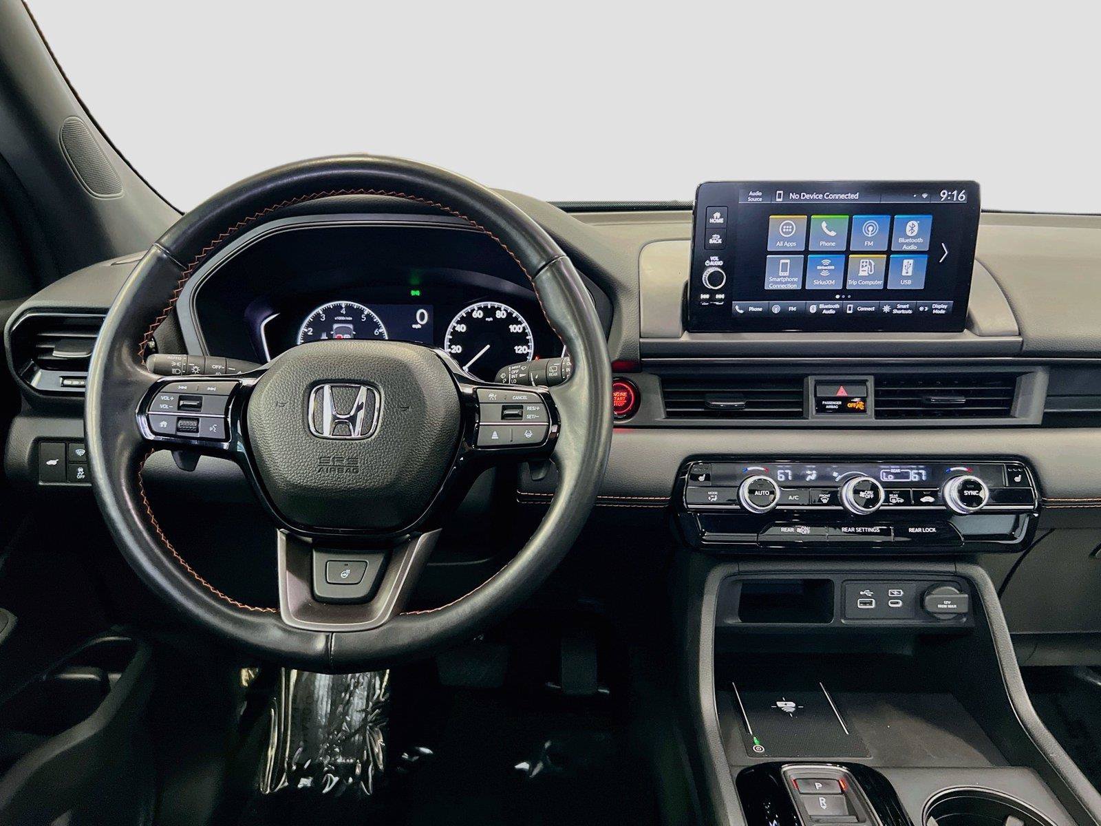 Certified 2025 Honda Pilot TrailSport image 2
