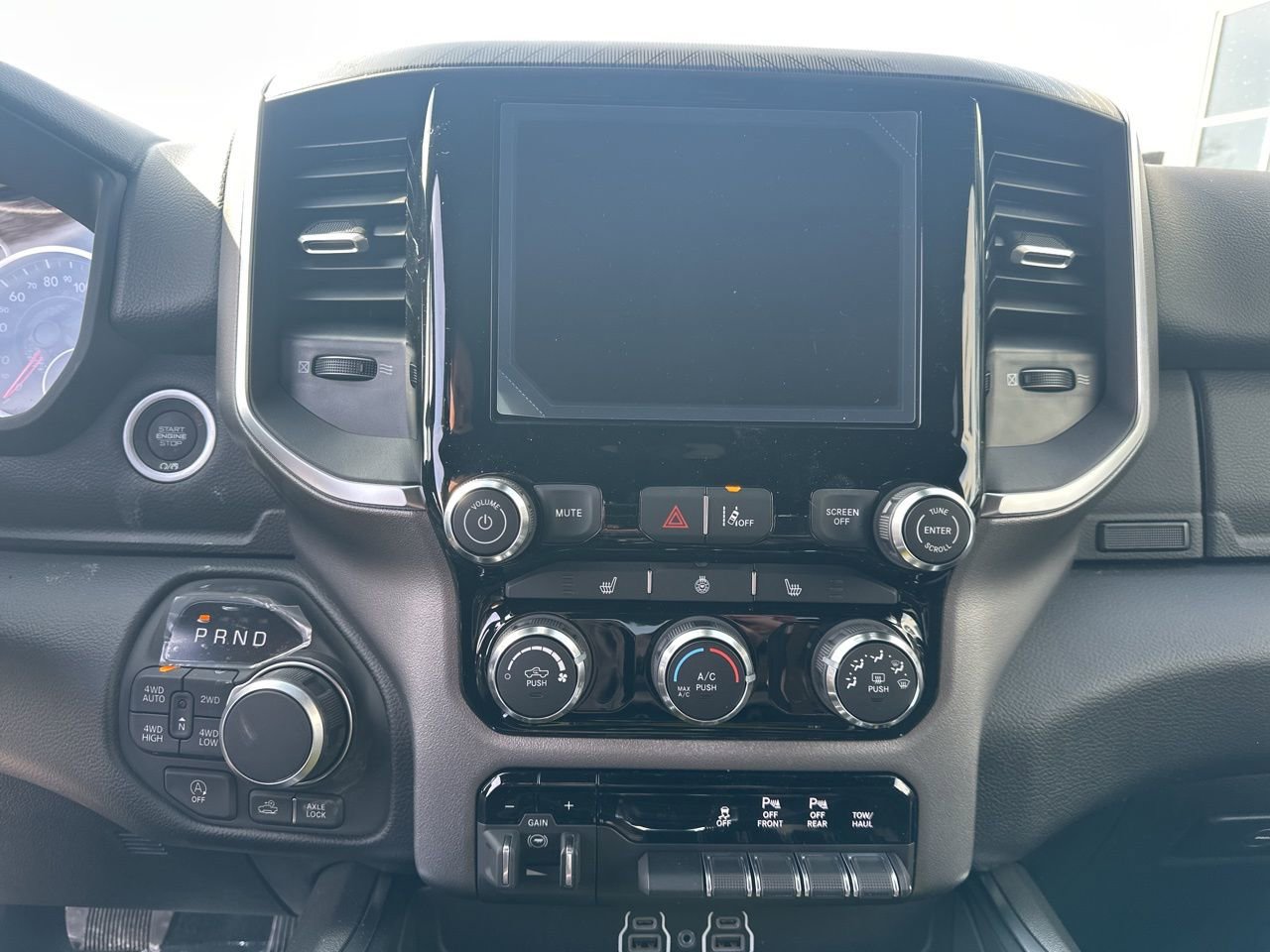 New 2026 RAM 1500 4x4 Crew Cab image 18