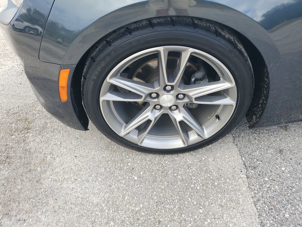 Used 2020 Chevrolet Camaro LS image 17