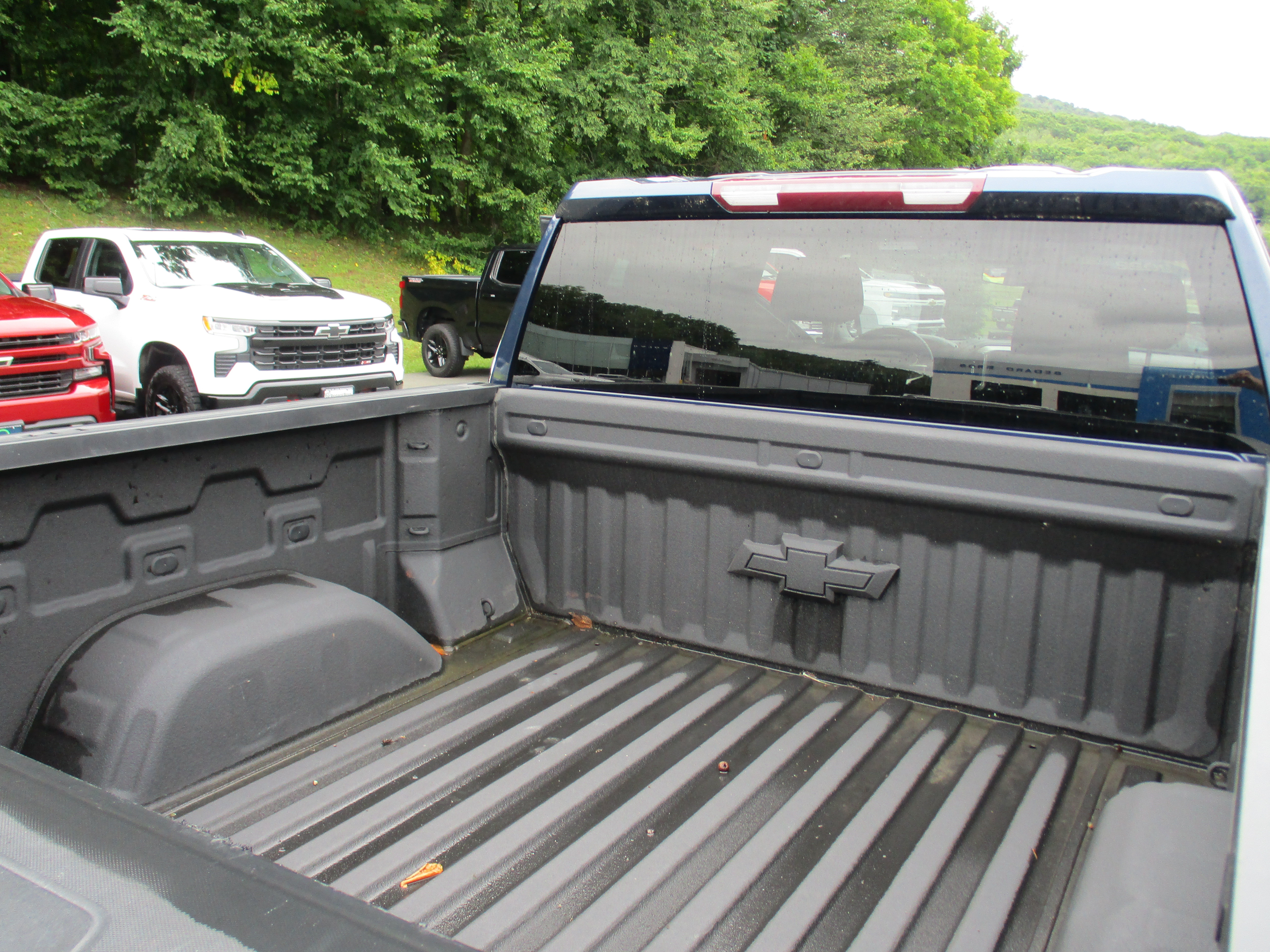 Certified 2022 Chevrolet Silverado 1500 RST w/ Z71 Off-Road Package AWD/4WD image 13