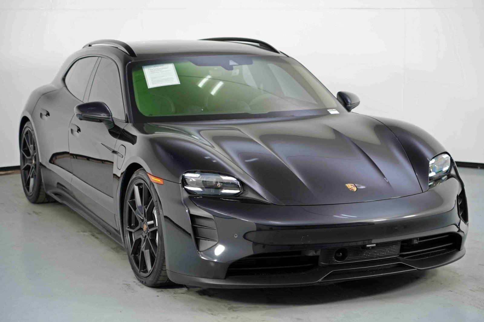 Used 2023 Porsche Taycan GTS AWD/4WD image 54