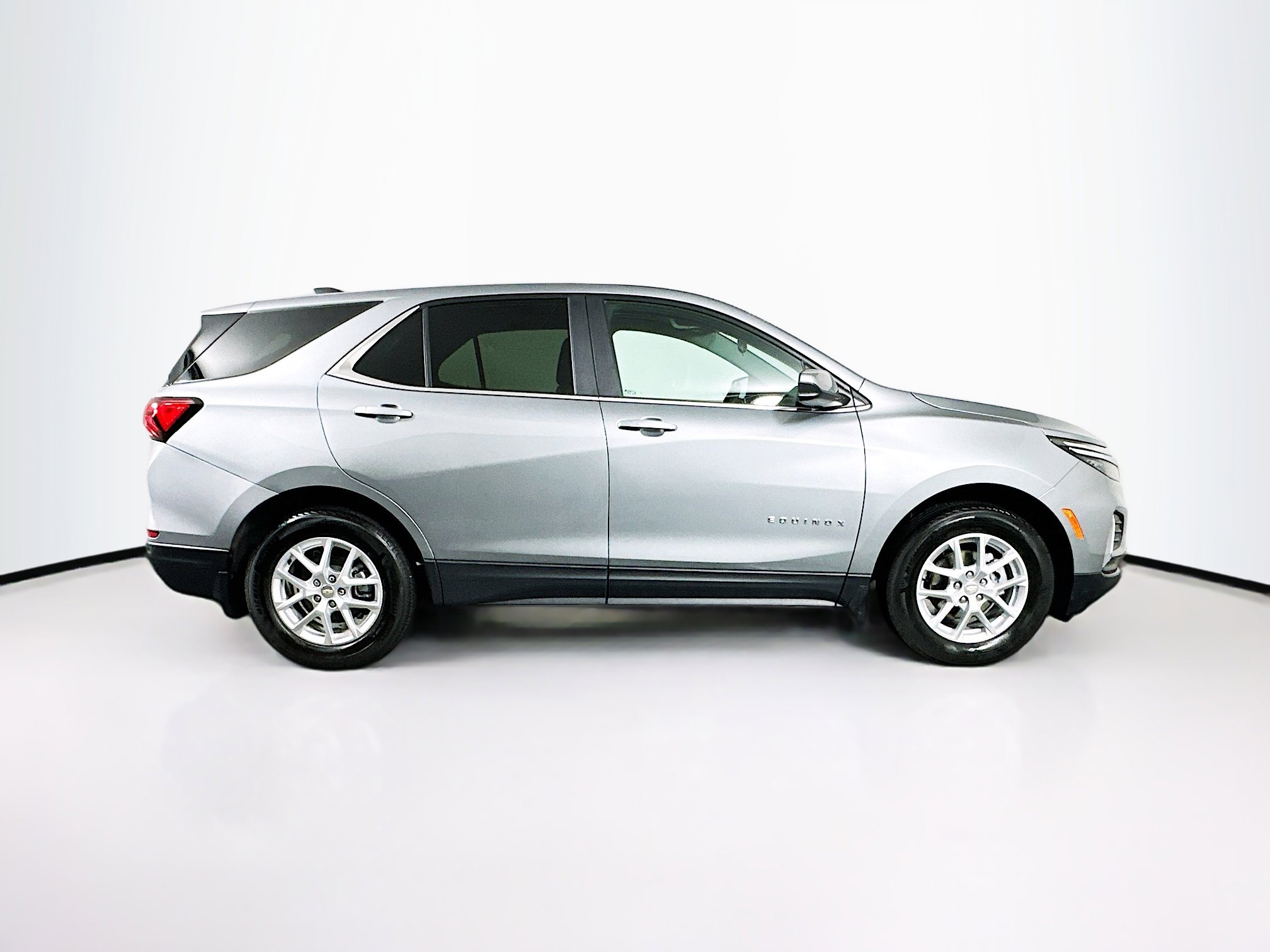 Used 2024 Chevrolet Equinox LT w/ LPO, Floor Liner Package image 10