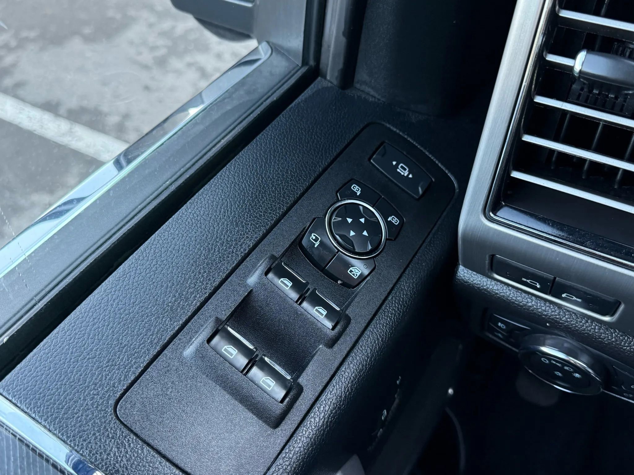 Used 2021 Ford F250 Platinum image 24