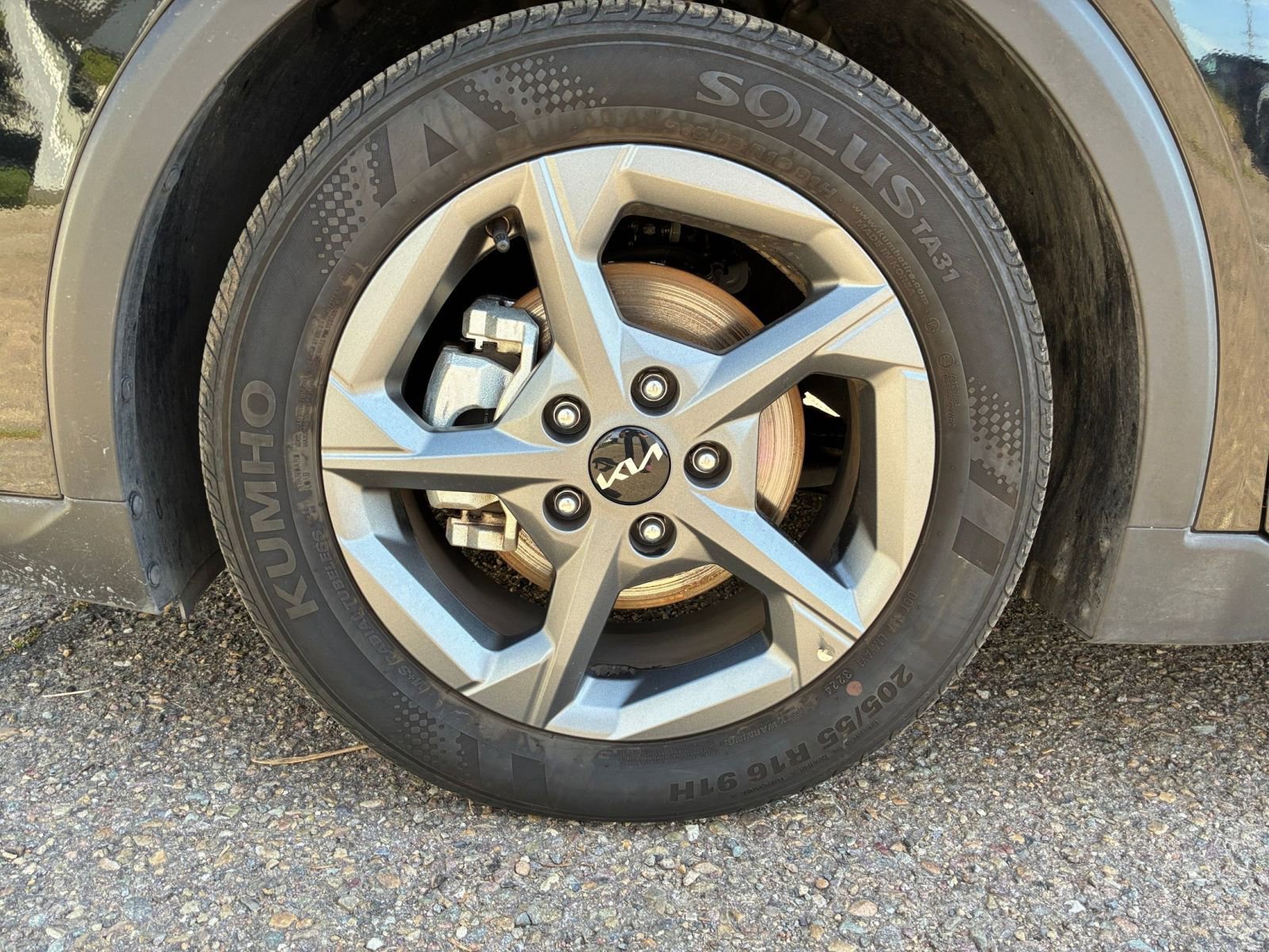 Used 2025 Kia K4 LXS image 29