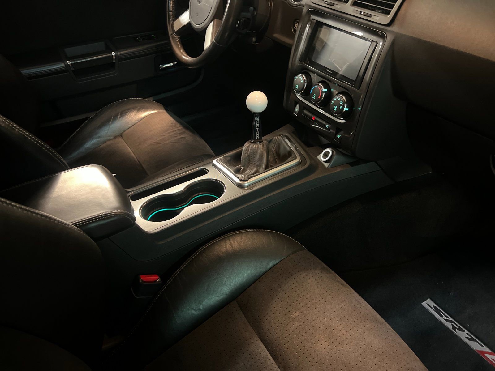 Used 2009 Dodge Challenger SRT8 image 12