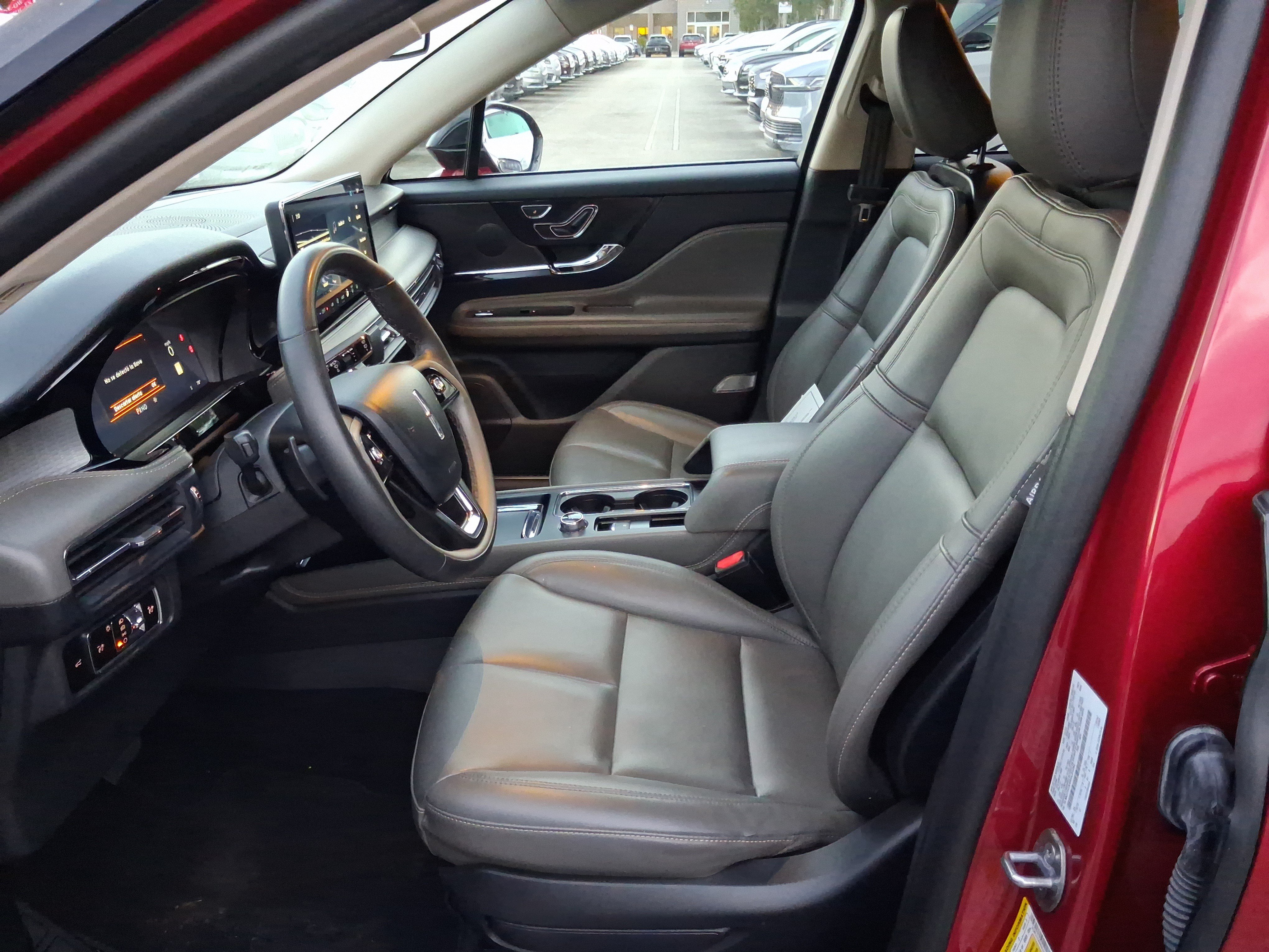 Certified 2024 Lincoln Corsair FWD image 12