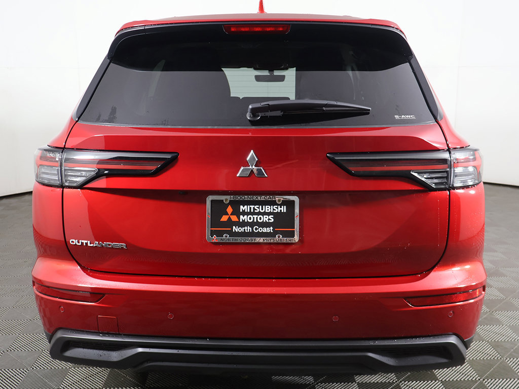 New 2026 Mitsubishi Outlander ES AWD/4WD image 13