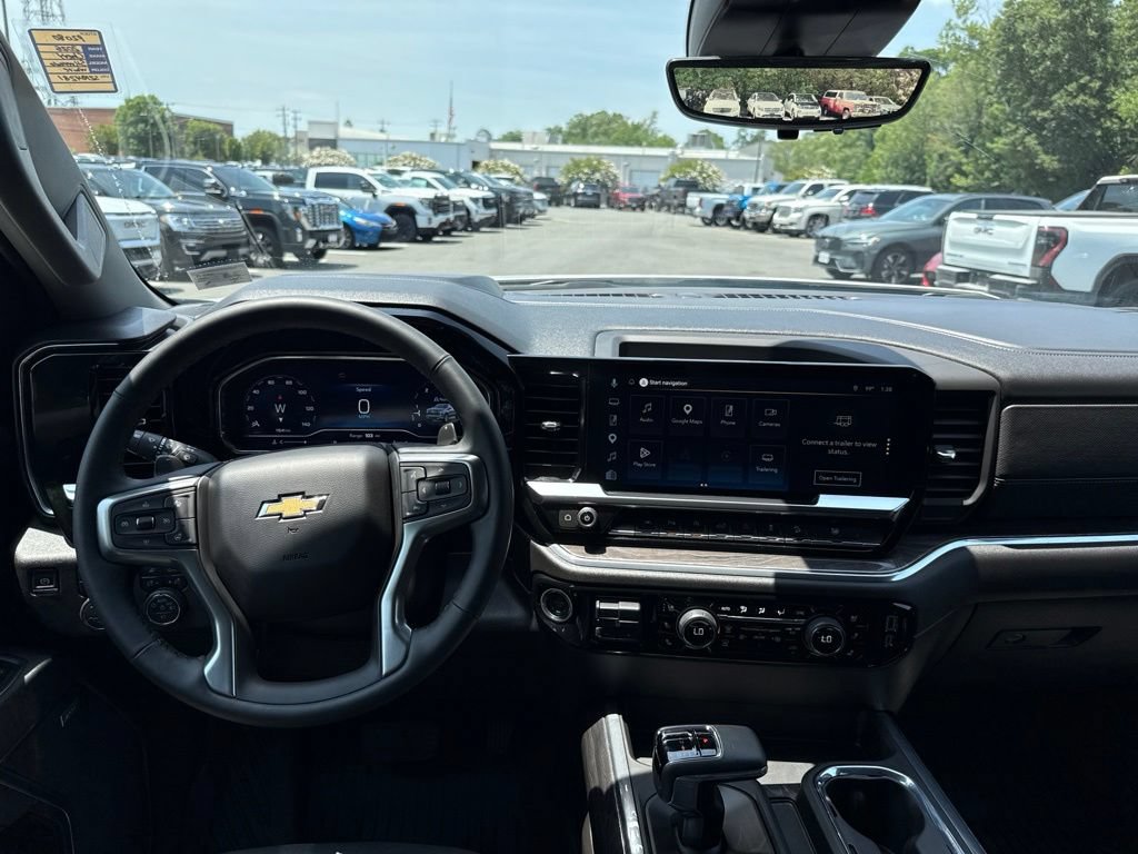 Used 2025 Chevrolet Silverado 1500 LTZ w/ LTZ Premium Package AWD/4WD image 16