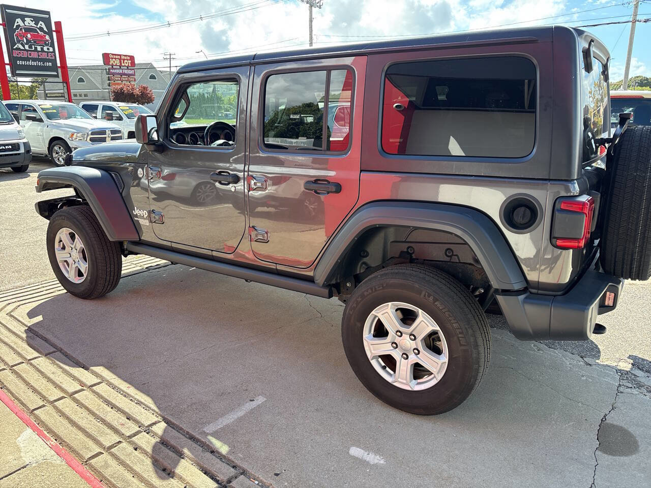 Used 2018 Jeep Wrangler Unlimited Sport S image 7