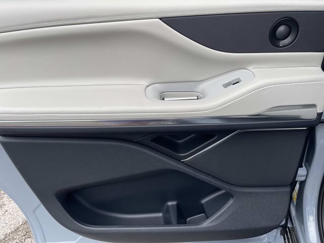 New 2026 Lincoln Navigator L Premier AWD/4WD image 20