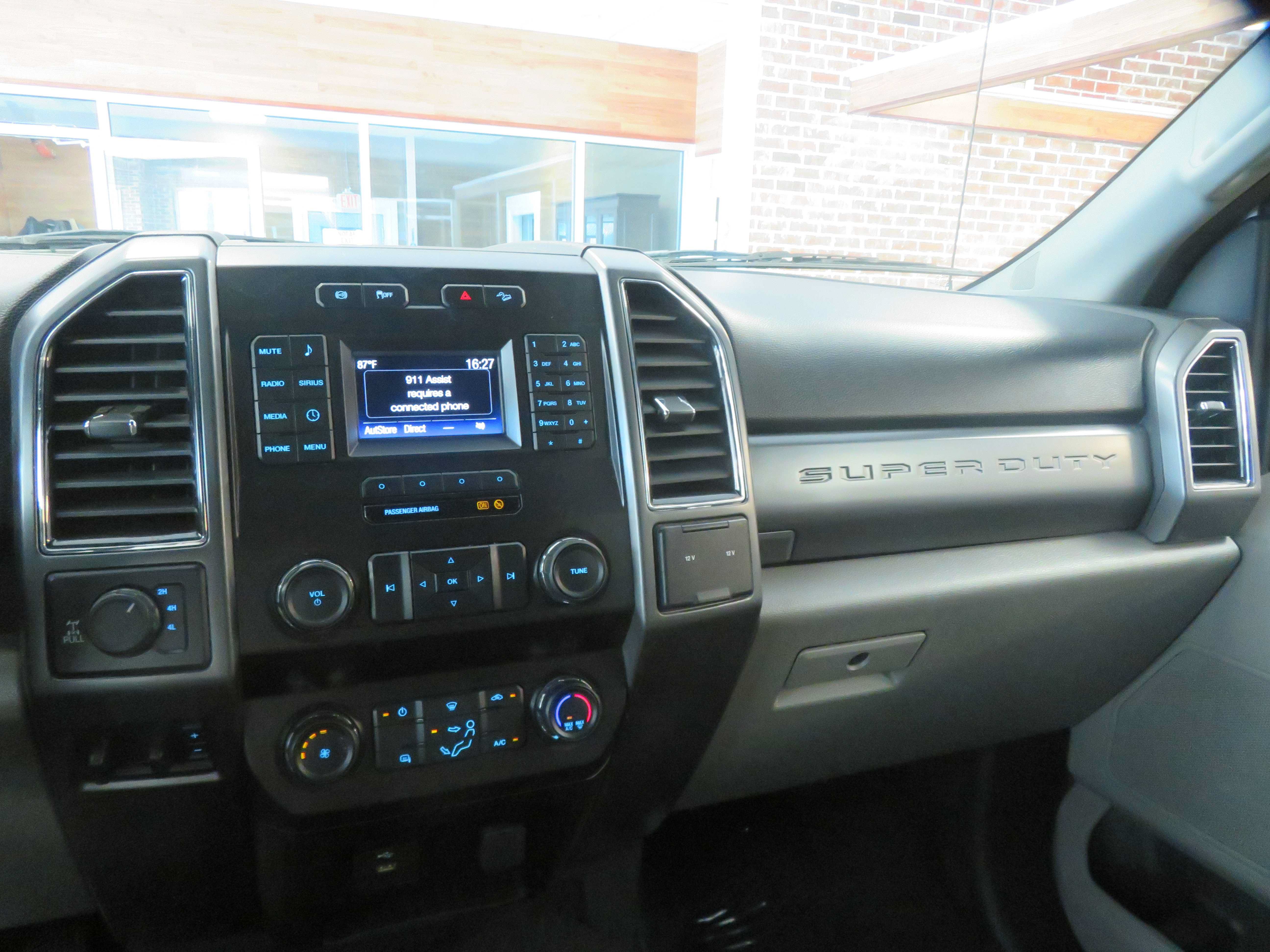 Used 2019 Ford F250 XLT w/ FX4 Off-Road Package AWD/4WD image 35