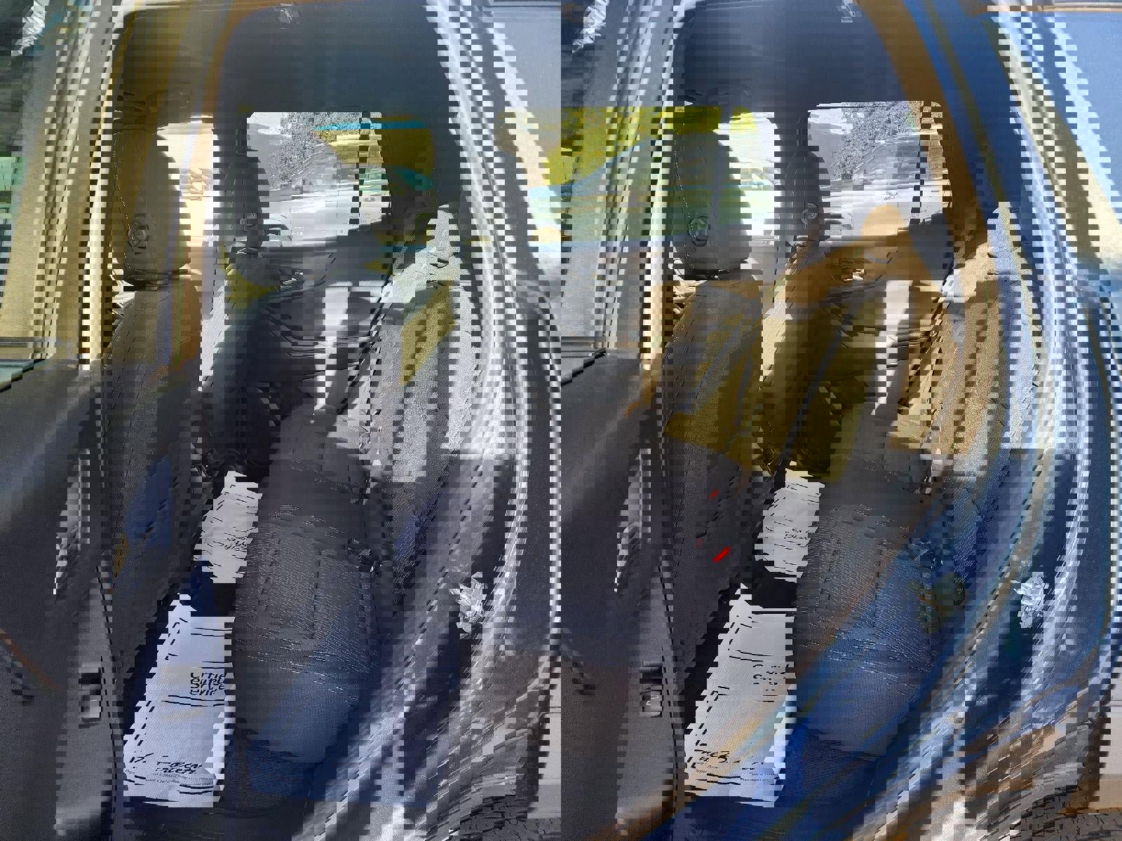 Used 2025 Chevrolet Equinox LT image 10