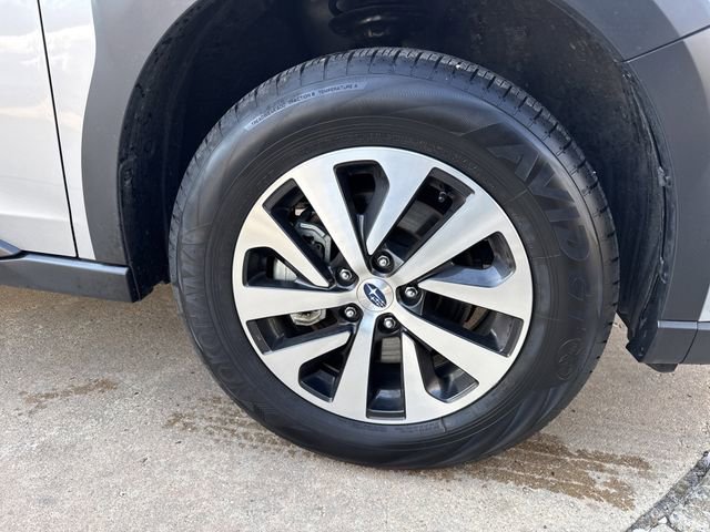 Certified 2025 Subaru Outback Premium w/ Popular Package #1A image 13