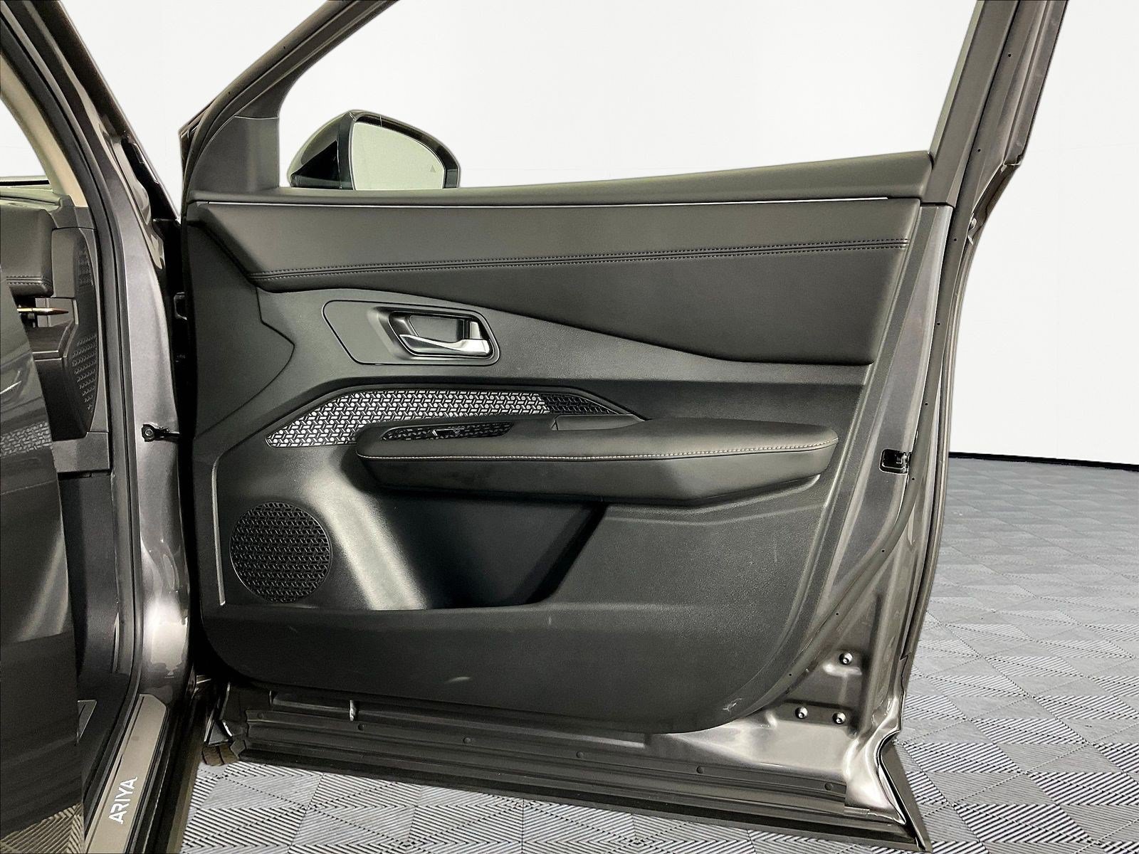 Certified 2023 Nissan Ariya AWD image 27